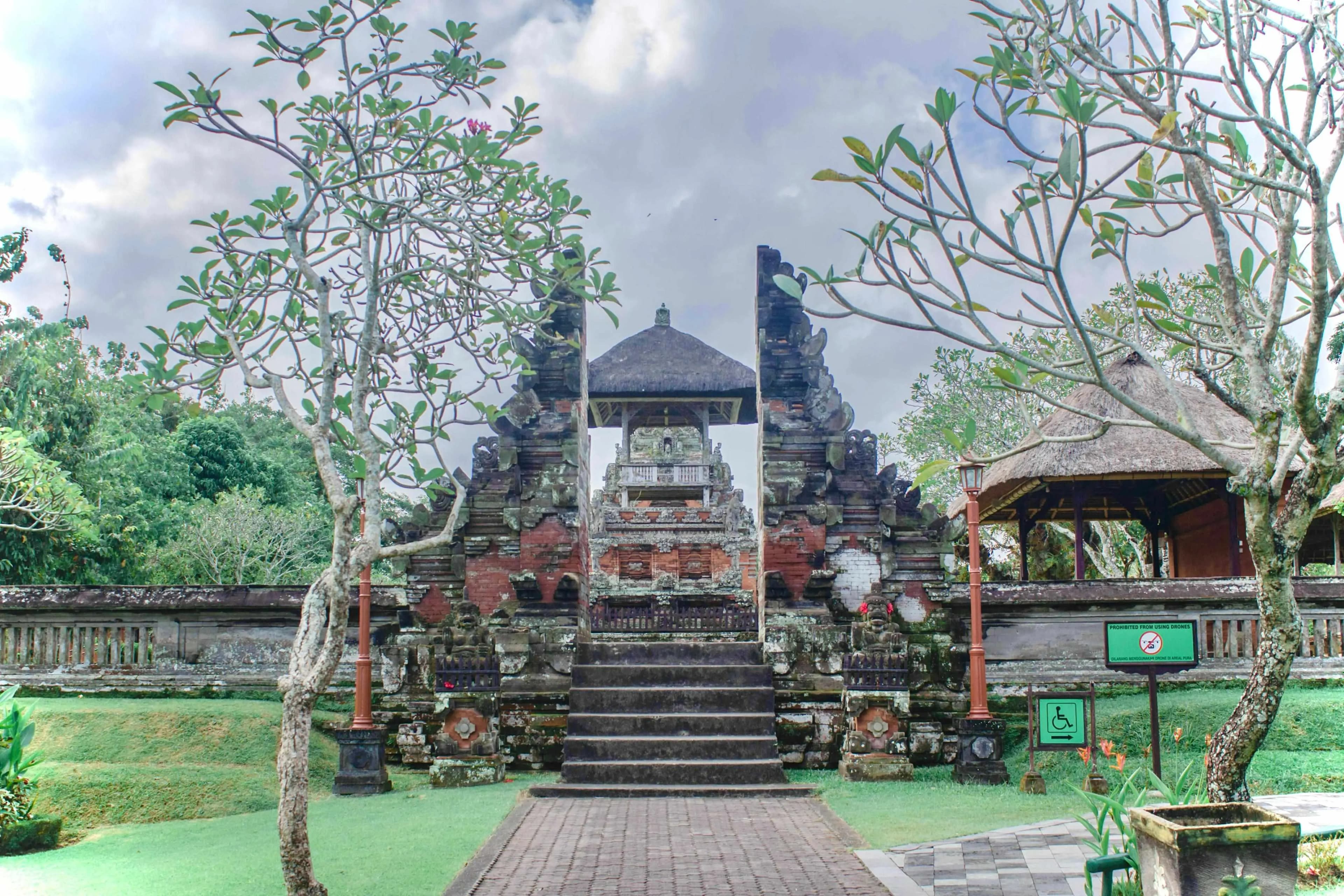 Taman Ayun Temple